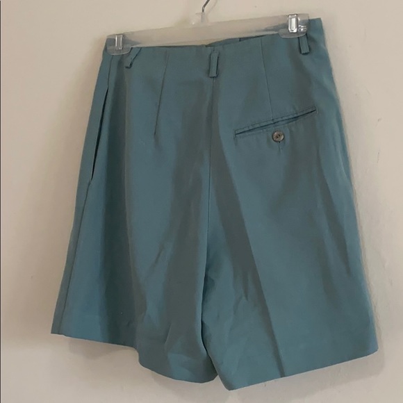 Vintage High Waisted Shorts- with pockets! - Picture 5 of 5